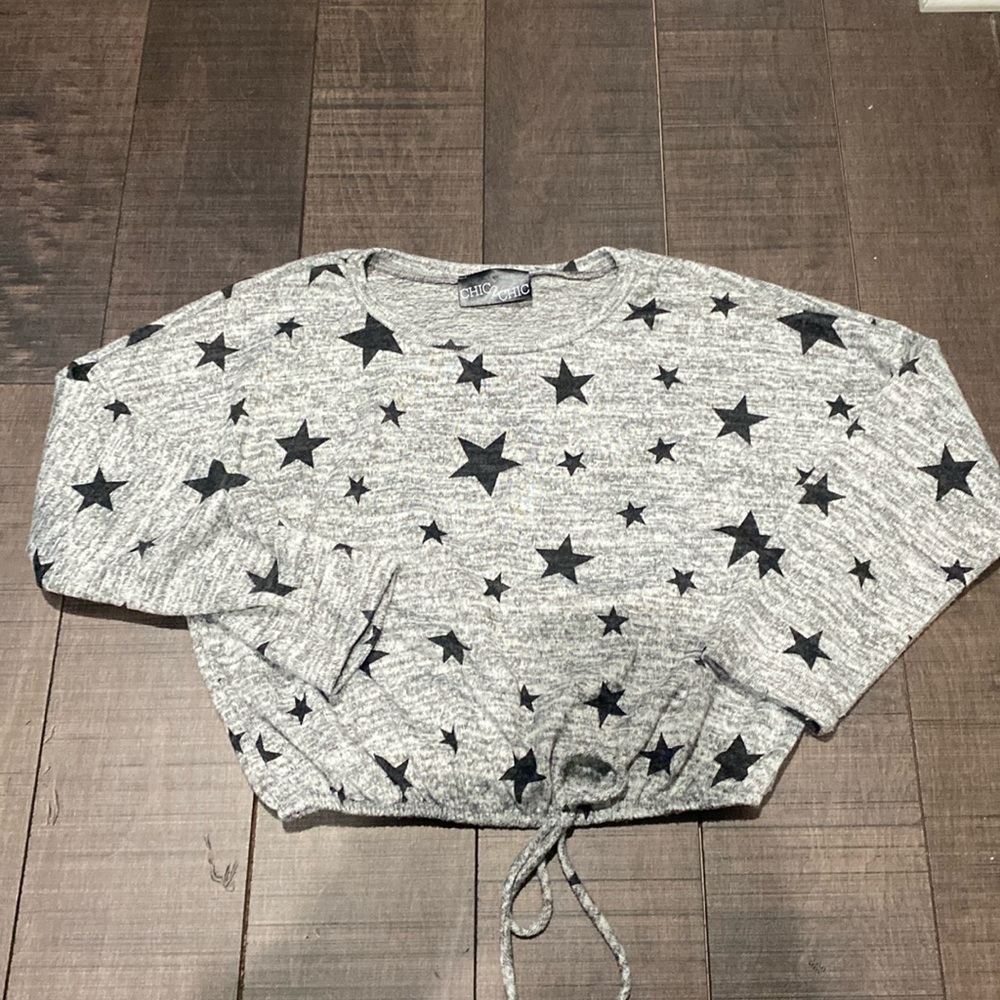 Chic to chic shirt with cinched waist size large